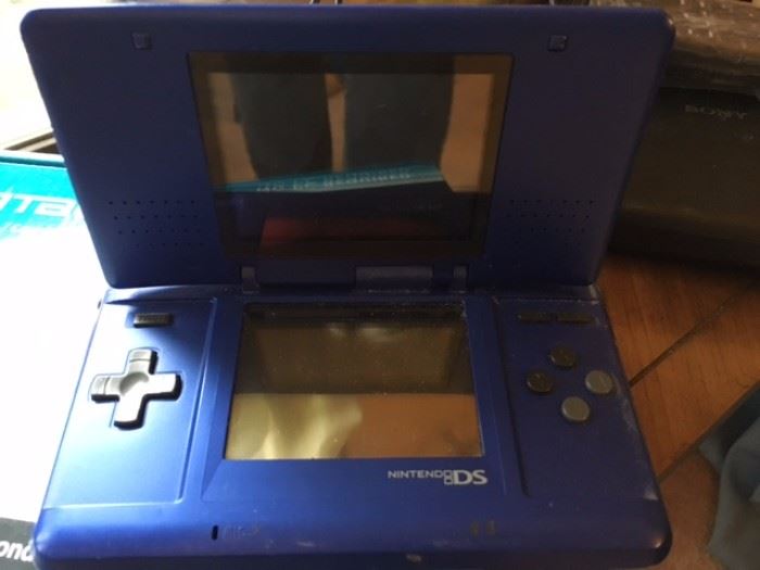 Blue Nintendo DS