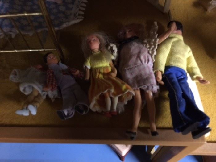 Vintage dollhouse family