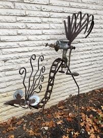Metal bird sculpture 