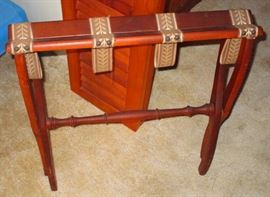 Fold Out Suit Case Stand