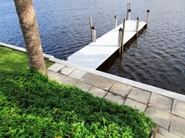 Deep water dock
