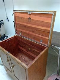 It's a Lane blanket chest!  The bottom drawer pulls out!  