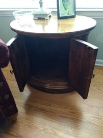 What a wonderful end table!!  This is one of a pair!!