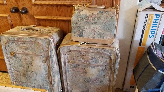 French Upholstered Luggage Set w/rollers