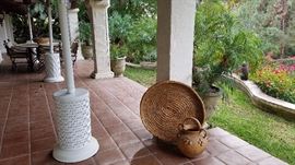 Pottery & Baskets
