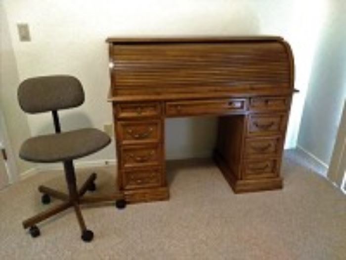 Roll Top Desk with Chair