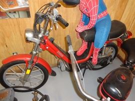 Vespa Piaggio Grande moped