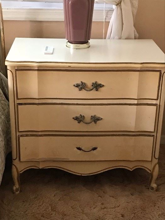 This beautiful vintage piece comes with 5 other pieces. Replacement hardware that matches the original design can be found easily on the internet.  Needs cleaning but will make a beautiful addition to any home or little girls room