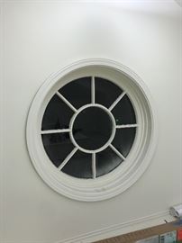 Round window