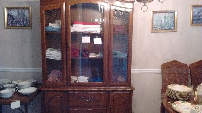 China Cabinet Table  6 chairs
