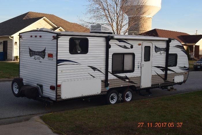2014 Wildwood 30' Bumper Camper 