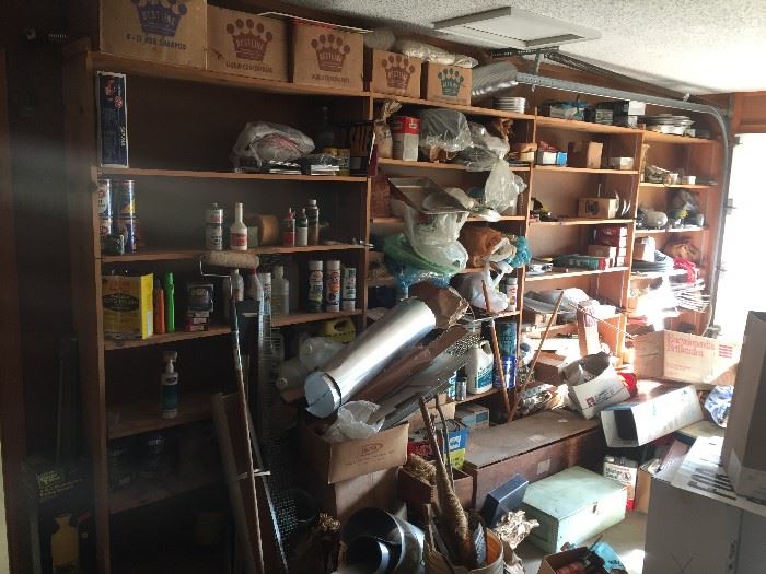 lots of assorted garage items!