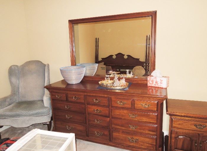 Thomasville dresser with mirror.  Side table. Wing back chair