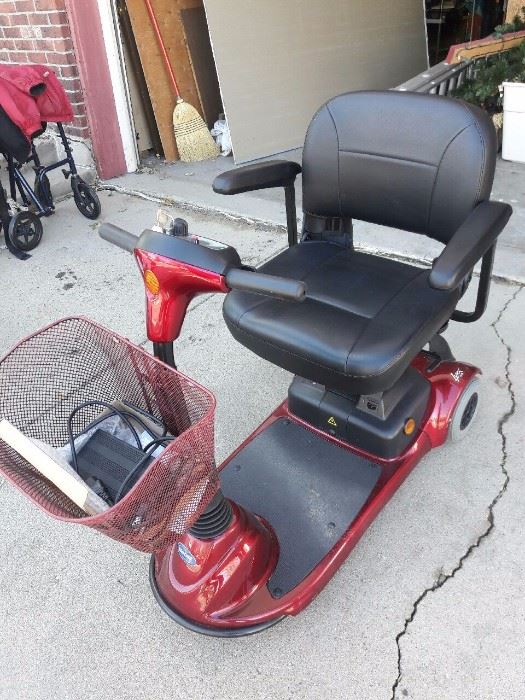 New/never used mobility scooter - Invacare Lynx L3