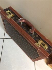 Gorgeous briefcase which looks unused
