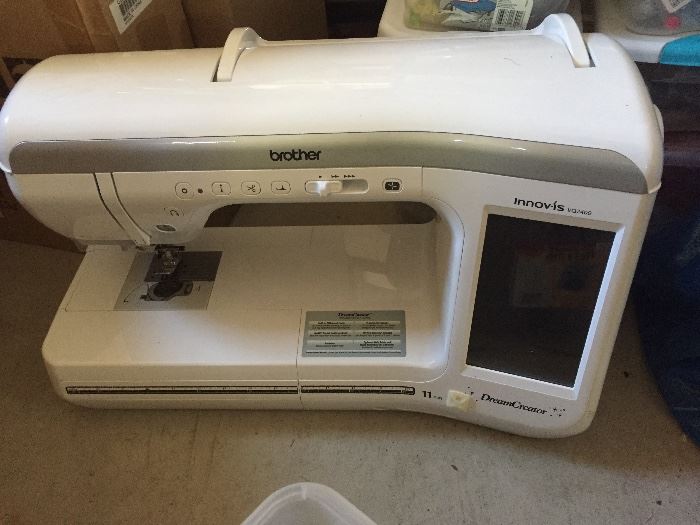 Brother Innov-is VQ2-400 Dream Creator sewing machine