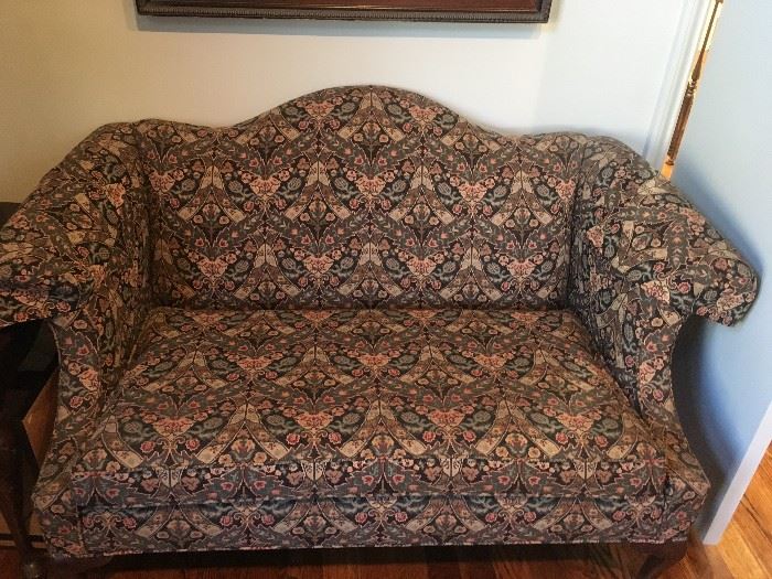 ETHAN ALLEN UPHOLSTERED QUEEN ANNE STYLE LOVESEAT