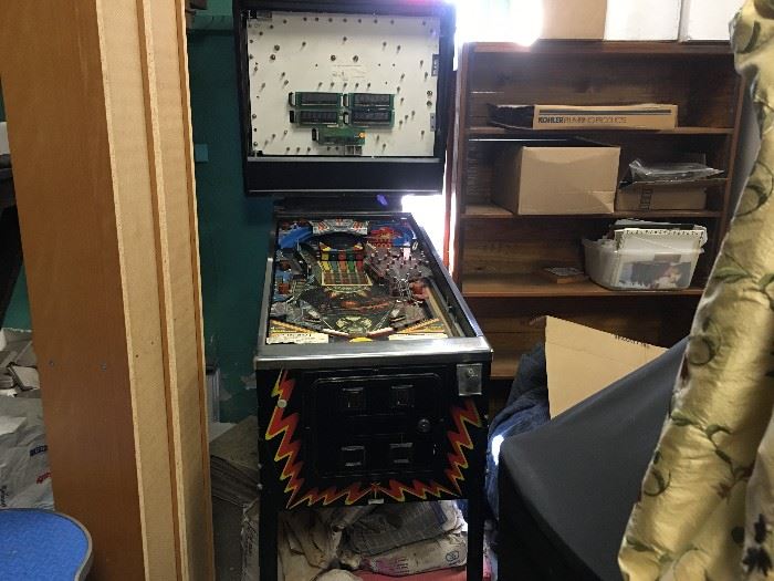 PINBALL MACHINE, UPPER FACE NEEDS TO BE PUT BACK ON, WE HAVE IT!