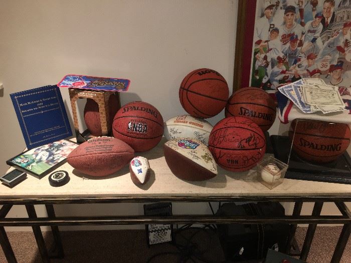 SIGNED AND AUTHENTICATED SPORTS RELATED ITEMS