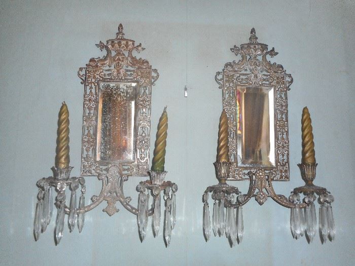 BEAUTIFUL Bevel mirrored candle sconce with prisms.