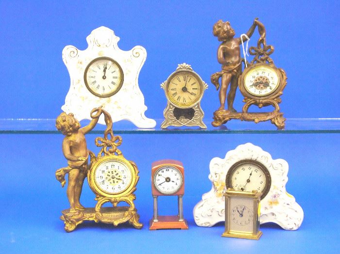  Novelty clocks