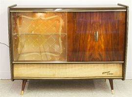 Vintage Blaupunkt AM-FM stereo w/turntable, works well