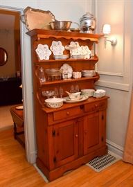 Country Pine Sideboard / Cabinet with Hutch