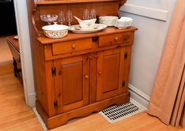 Country Pine Sideboard / Cabinet with Hutch