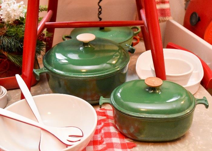 Le Creuset (Red & Green)