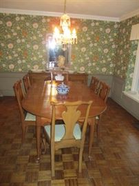 BAKER DINING ROOM SUITE