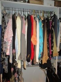 CLOTHING/HANDBAGS/SHOES/LINENS