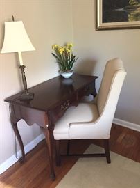 Desk and chair great condition