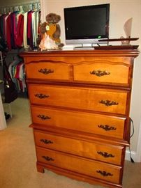 Maple Chest of Drawers