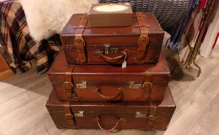 Suitcases for storage and can use as an end table