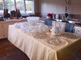 Beautiful Punch Bowl for the Holidays