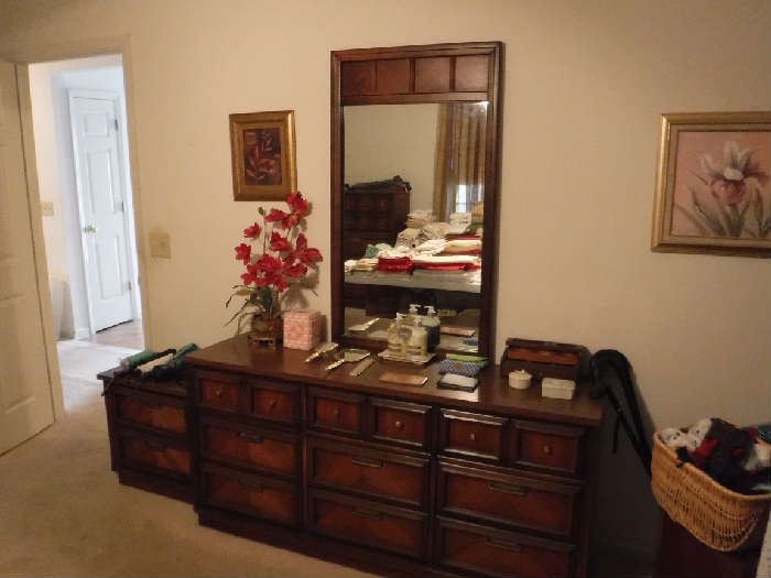 Late 60's bedroom suite in super nice condition