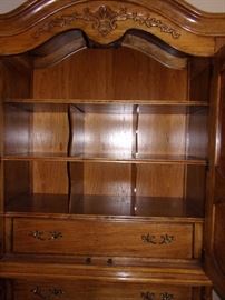 Thomasville amoire with drawers and dividers. Doors need place will do before sale!
