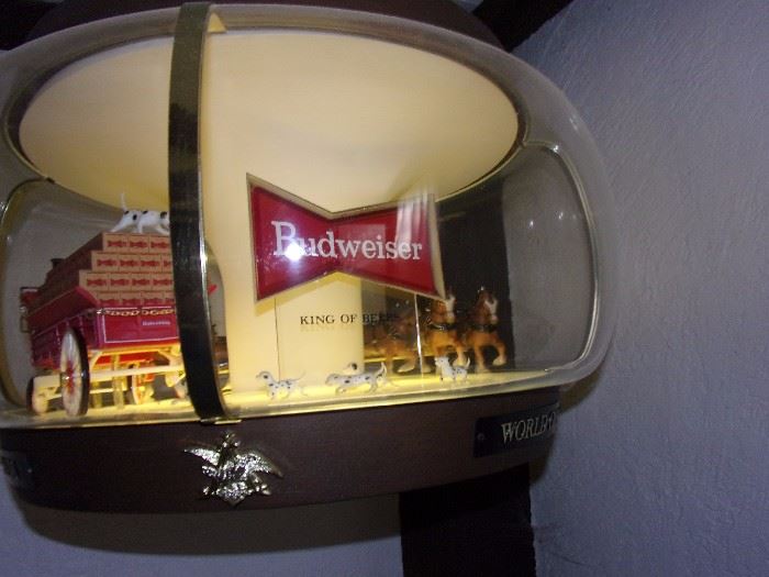 Vintage BUDWEISER Clydesdale Dog Parade Carousel Beer Hanging Light Motion Rotating Sign