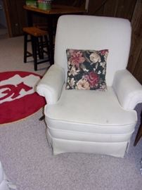 Matching set of gliding recliners