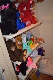 Stuffed animals and beanie babies