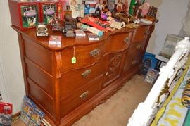 Dresser 