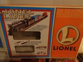 Vintage Lionel train set - in original box