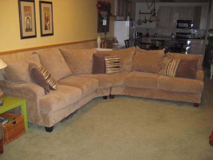 PLUSH SECTIONAL SOFA'S WITH RECLINERS ALSO SOUTHERN TRADITIONAL PLUSH SOFA SECTIONAL