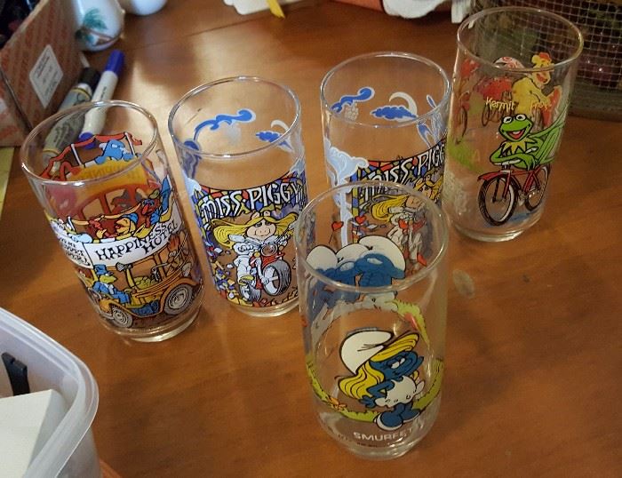 fun Sesame street drinking glass set
