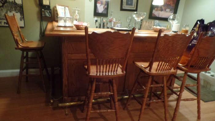 Bar with Matching Bar Stools $950