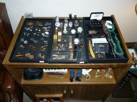 MOSTLY MEN’S JEWELRY