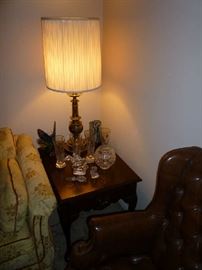 LAMP, WOOD END TABLE, WATERFORD CRYSTAL, 2 TIFFANY STYLE SMALL LAMPS
