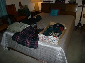 HEADBOARD, MATTRESS SET, KILTS