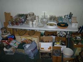 DISHWARE, KENTUCKY DERBY GLASSES