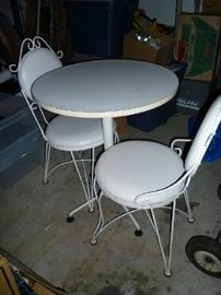 BISTRO TABLE W/2 CHAIRS
